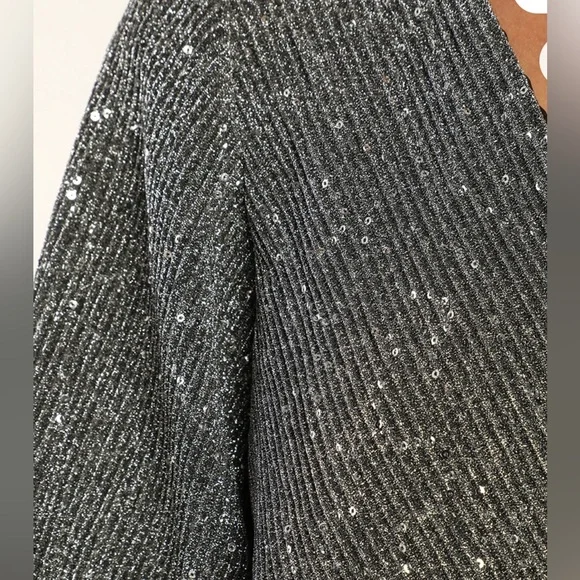 Lulus Silver and Black Sparkle Lined Top Sz M - Picture 6 of 16